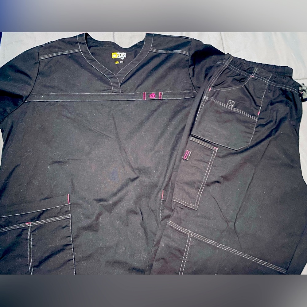 Ladies scrubs